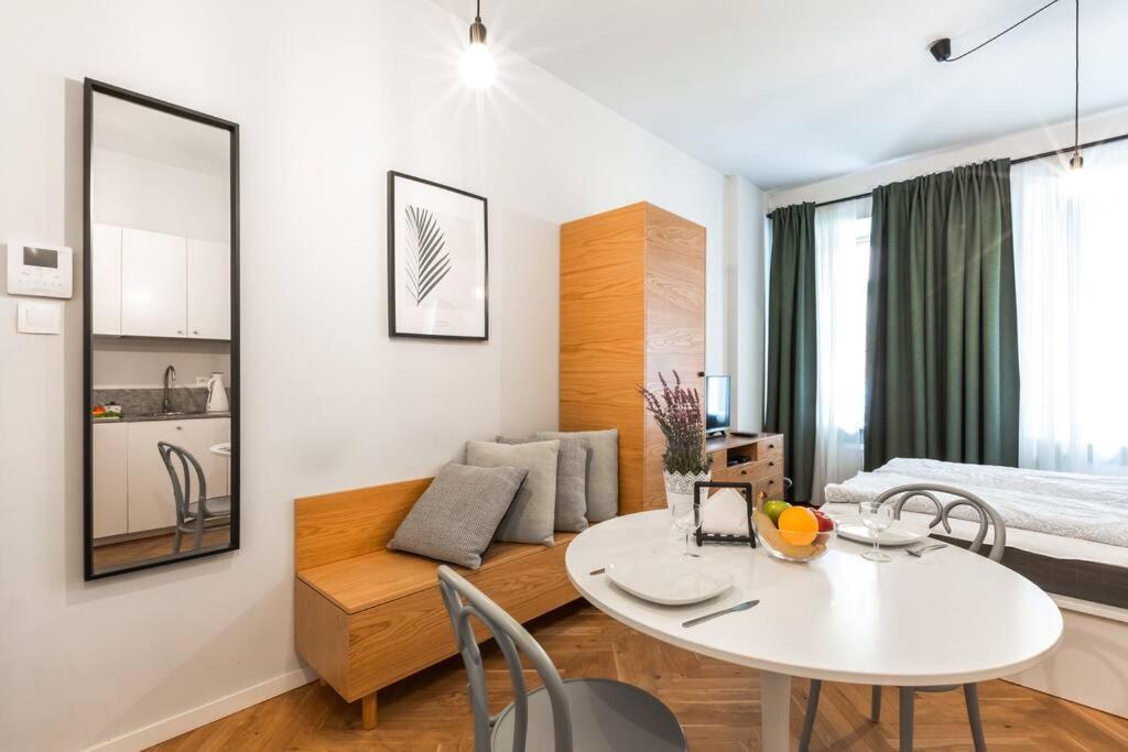 Cute Apartment Perfect For Business And Travel. Warschau Exterior foto