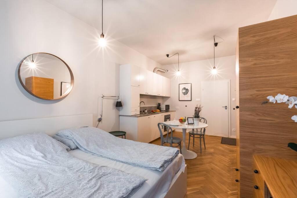 Cute Apartment Perfect For Business And Travel. Warschau Exterior foto